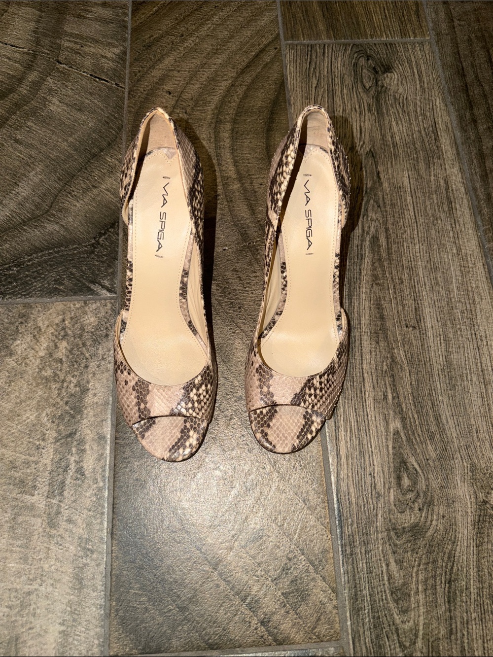Vintage Via Spiga Snake-Print Peep-Toe Pumps in Beige and Brown 3.5” heels.